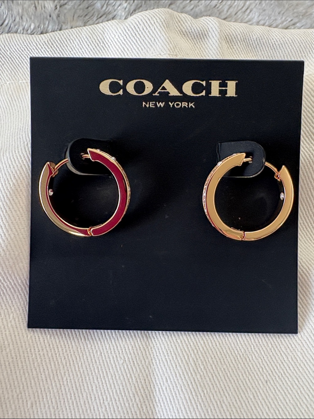Coach Hoops - Picture 2 of 12
